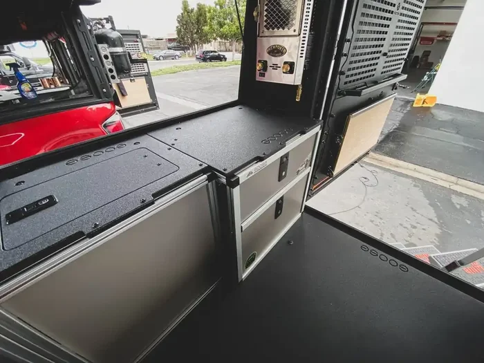 Alu-Cab Alu-Cabin Canopy Camper – Ram 1500 (DT) / 1500 TRX 2019-Present 5th Gen. – Rear Double Drawer Module