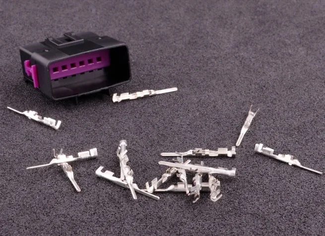 Connector 16-pin Delphi GT150