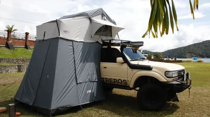 DOBINSONS ROOF TOP TENT (WITH CHANGE ROOM) – CE80-3924