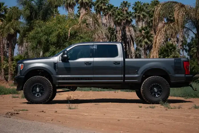 ICON 2017-2022 FORD F-250/F-350 4-5.5″ LIFT STAGE 6 COILOVER CONVERSION SYSTEM – K63156